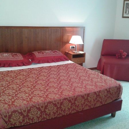 Hotel Nappo San Marzano sul Sarno Habitación foto